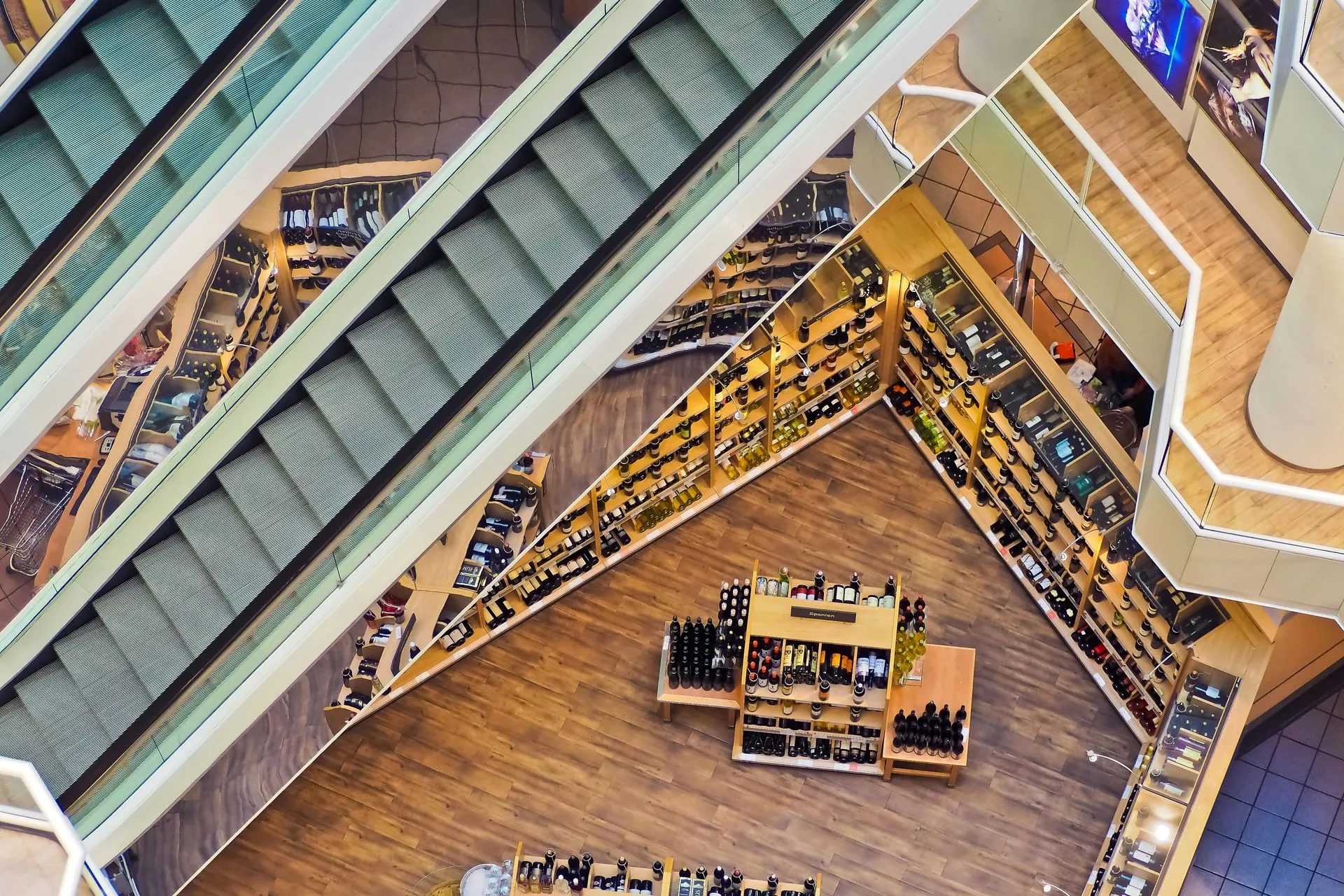 retail lighting installation